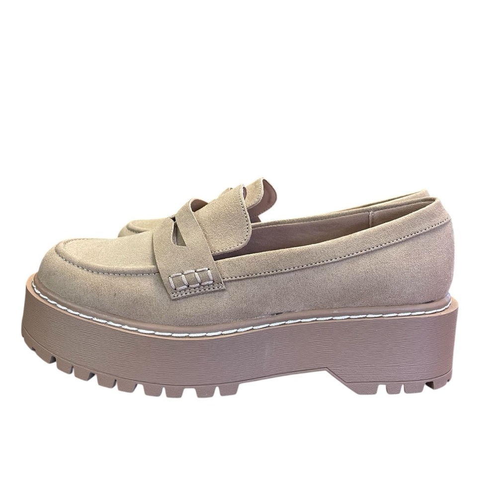 Platform Penny Loafer in Taupe